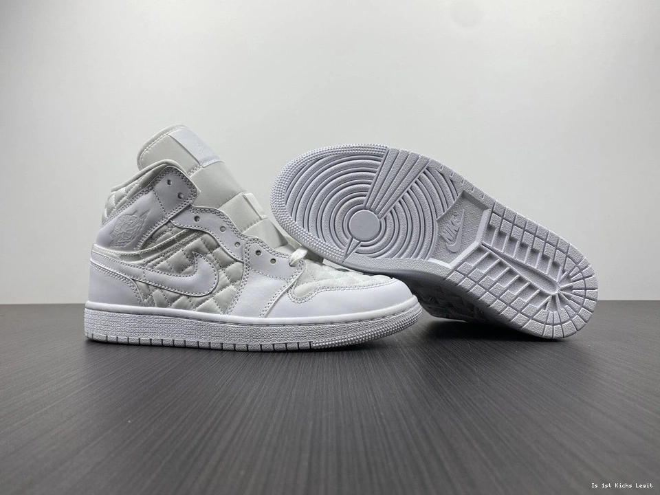 White - DB6078-100 Quilted 1 Jordan Mid (W) 0304